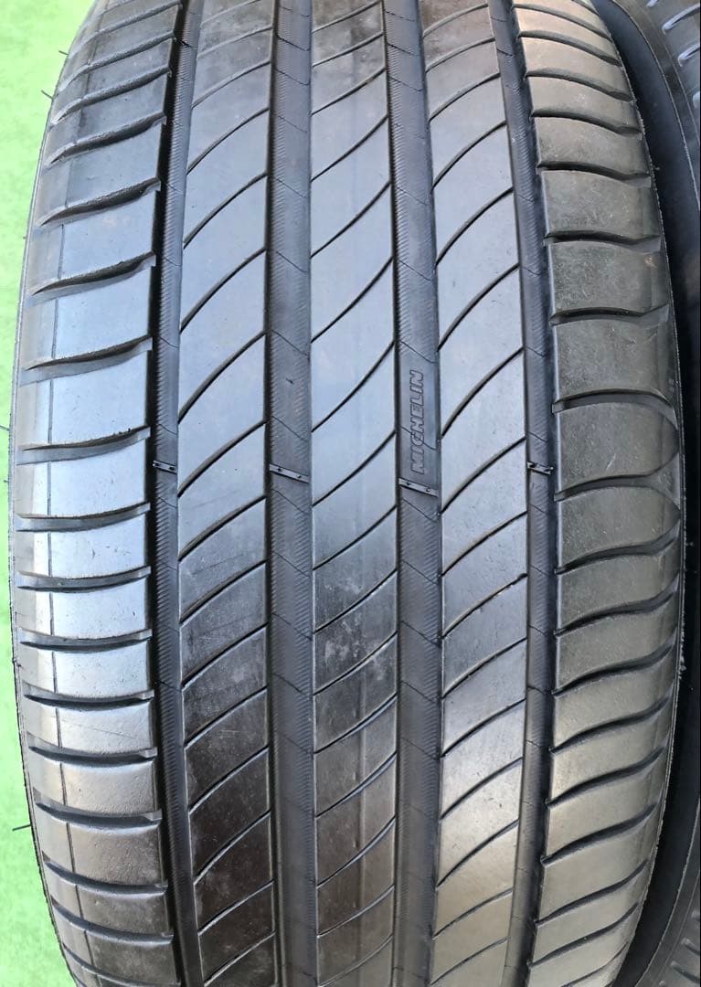 225/45 R18 MICHELIN Primacy 4ラジアルタイヤ