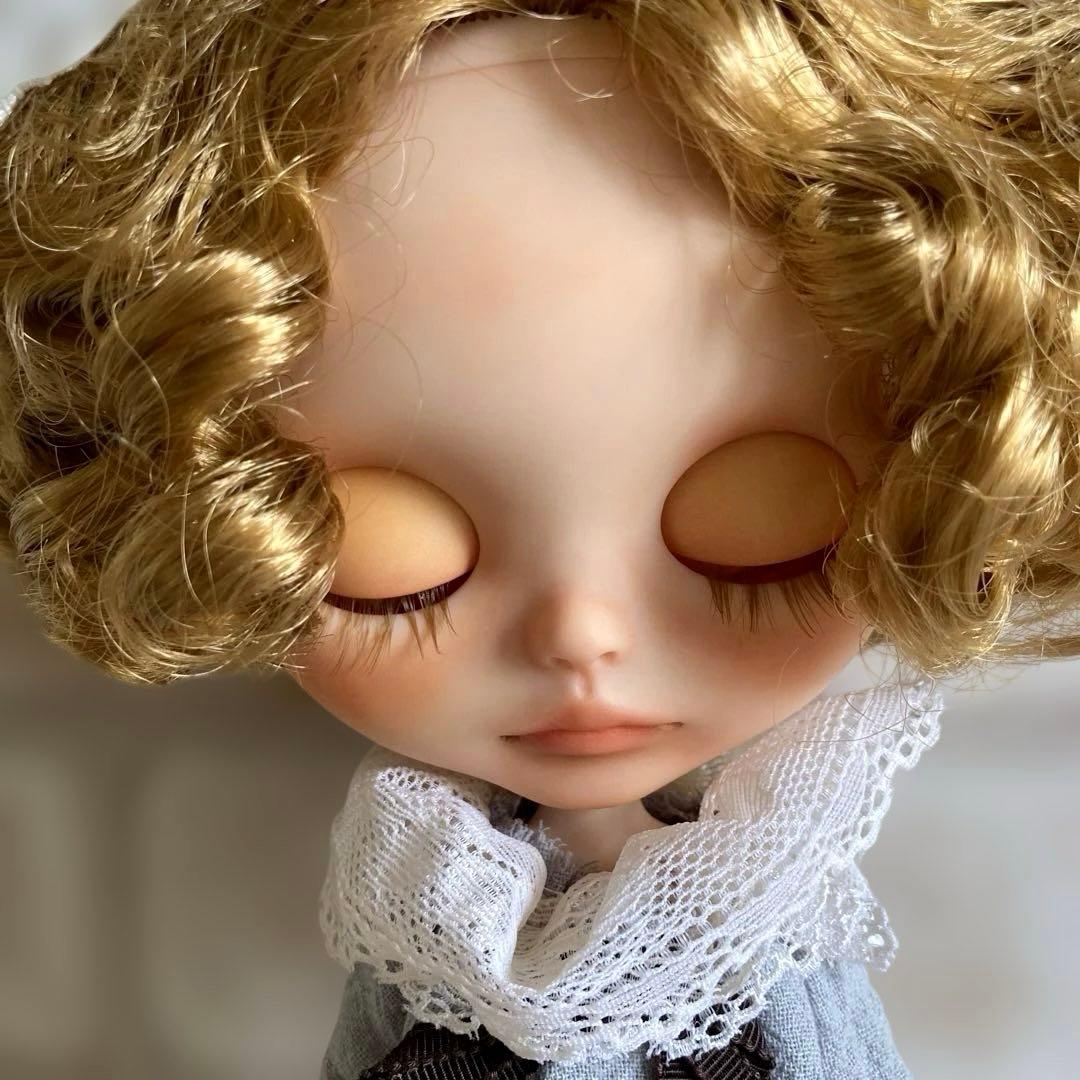 カスタムアイシードール　　137 首傾げ　　ウェービーヘアー