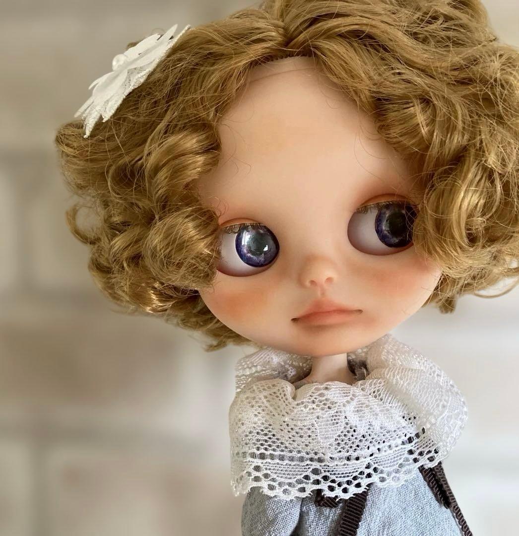 カスタムアイシードール　　137 首傾げ　　ウェービーヘアー