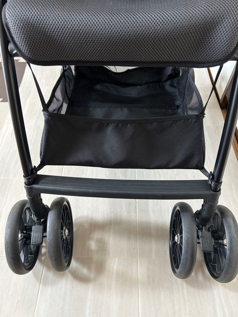 【美品】コンビ Acbee plus B型ベビーカー カーキ