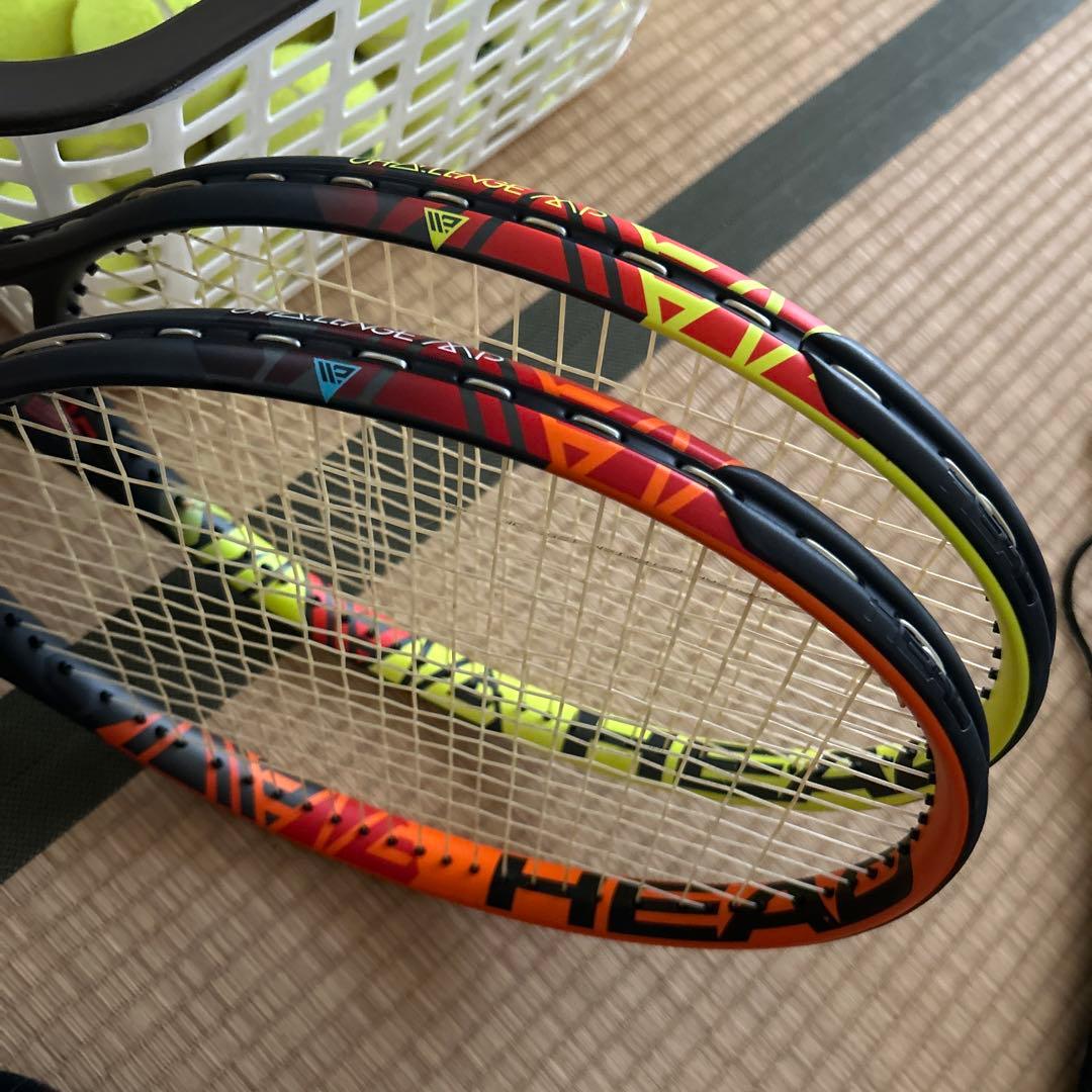 テニスラケット、ケース、ボール