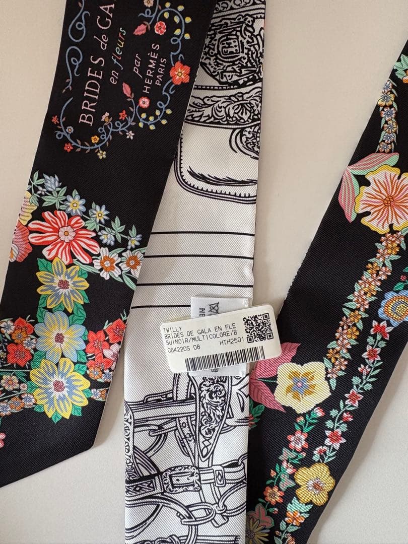 新品　エルメス　ツイリー HERMÈS ブリッドドゥガラフルール　タグ付き