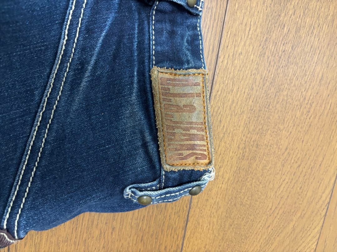 d.i.a ダークブルーフレアパンツ サイドポケット付き