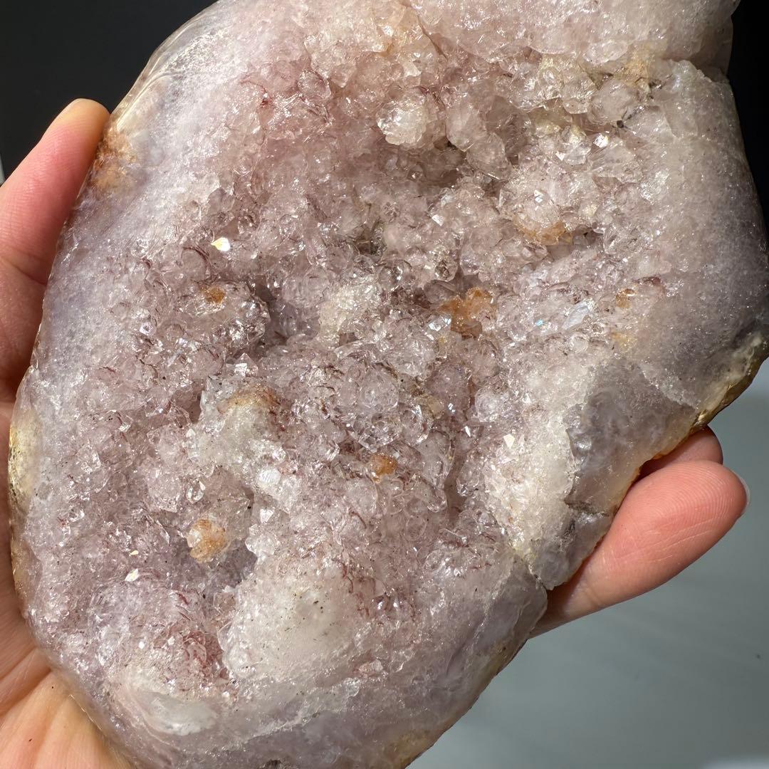 天然石ピンクアメジストの原石　置物　鉱物NO.072707