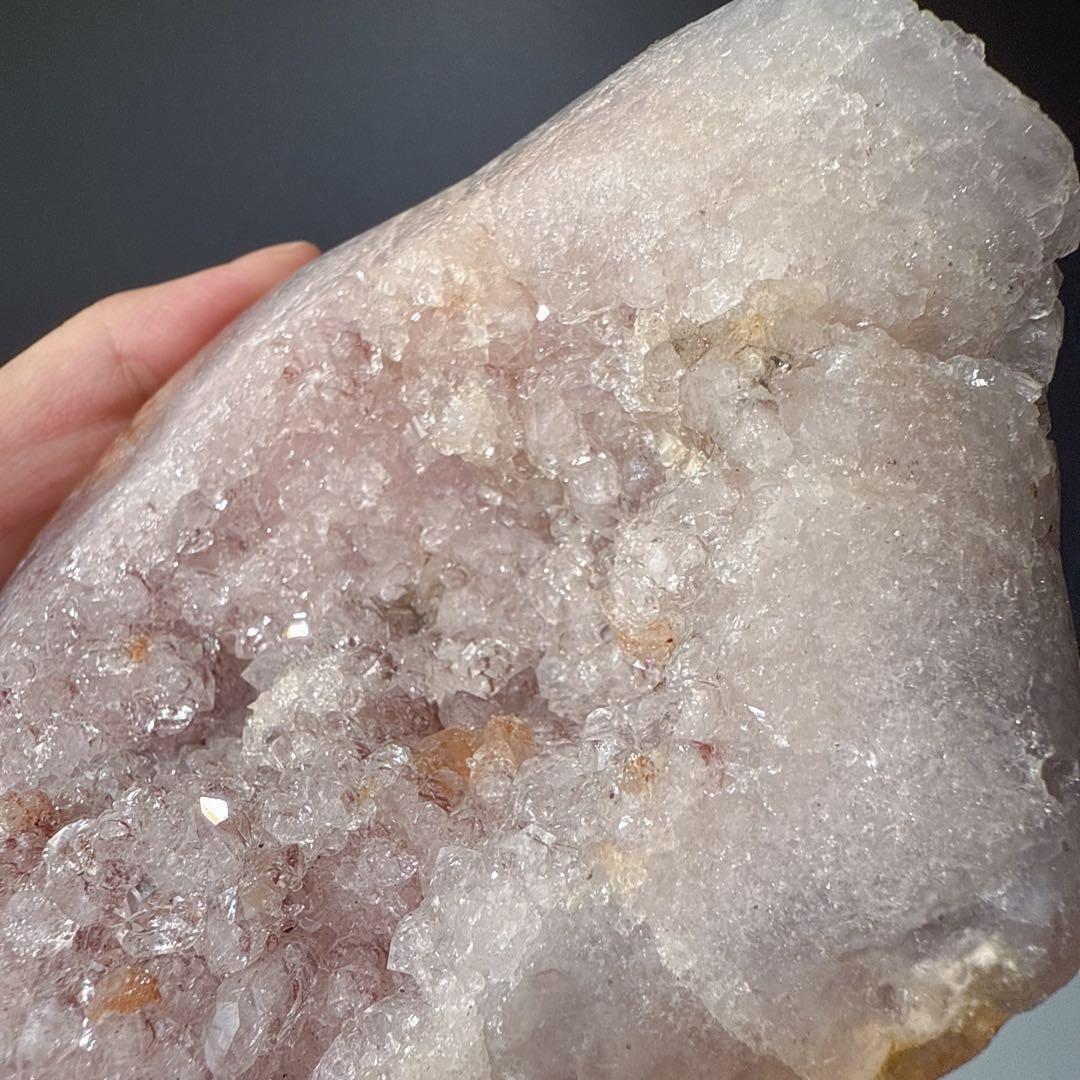 天然石ピンクアメジストの原石　置物　鉱物NO.072707