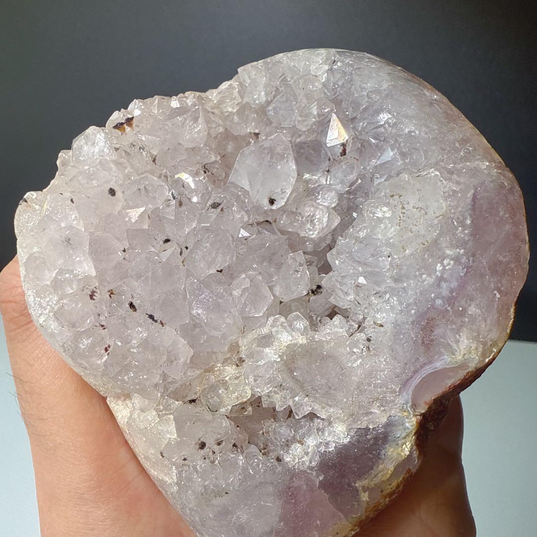 天然石ピンクアメジストの原石　置物　鉱物NO.072707