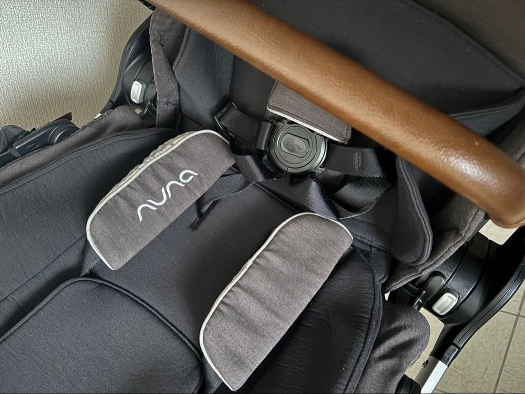 nuna ベビーカー triv トリヴ　ベビーカー