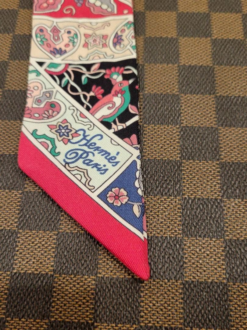 yuꕤ様 エルメス ツイリー スカーフ ペイズリーモチーフ ローズマルチ