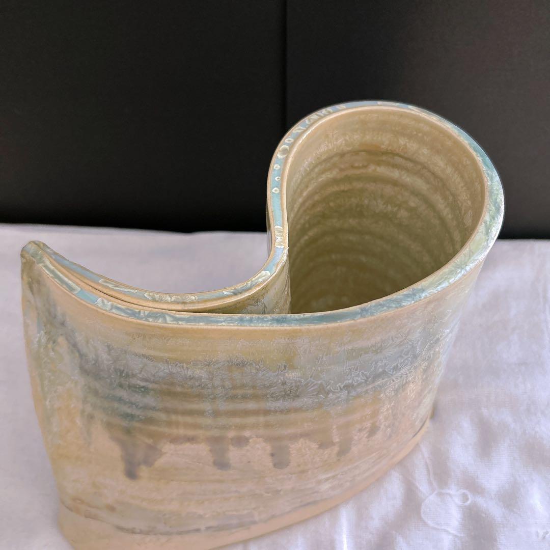 結晶釉薬のモダンな陶器花瓶　　オブジェ