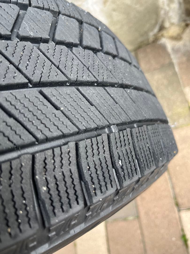 195/65R15スタッドレスVRX3タイヤ&ホイール4本セット プリウス30系