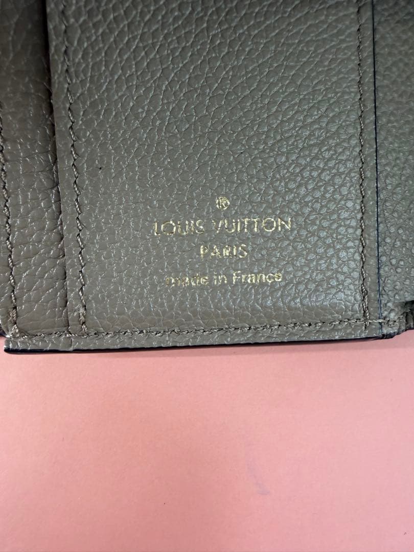 現行LOUIS VUITTON ポルトフォイユ　クレア モノグラム 折り財布