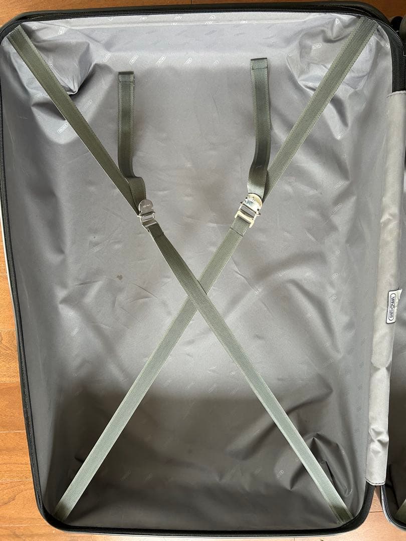 RIMOWA 86L 4輪　TSAロック付　ブラック