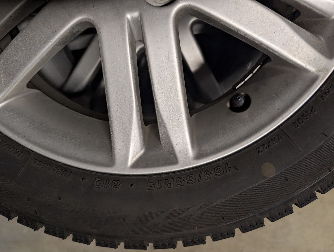 165/65R15ブリジストンBLIZZAKVRX2の四本セット