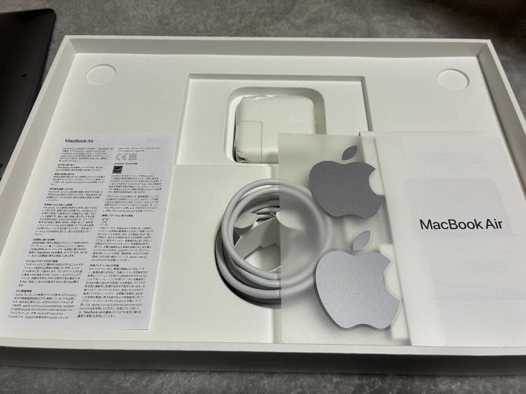 充放電回数32　8GM 256GB　M1 Apple MacBook Air美品