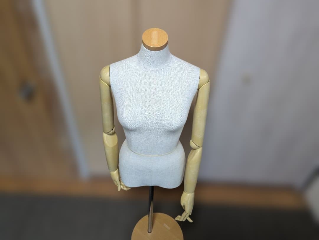 シンプルな布製マネキン
