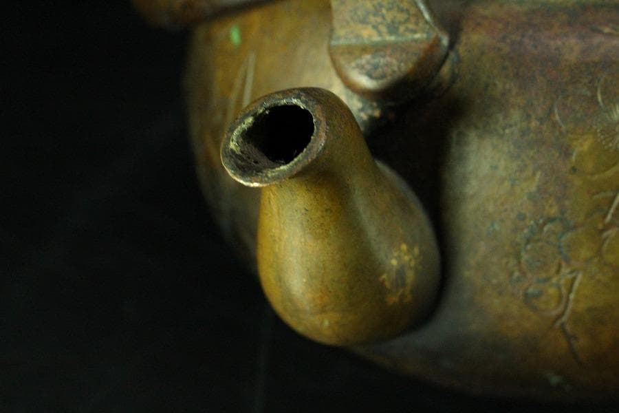 煎茶 銅 刻 梅紋 五郎三郎 在銘 銅瓶 時代物(K-LC756)