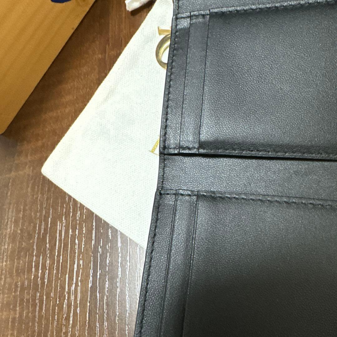 Lady Dior Lotus ウォレット カナージュ ラムスキン