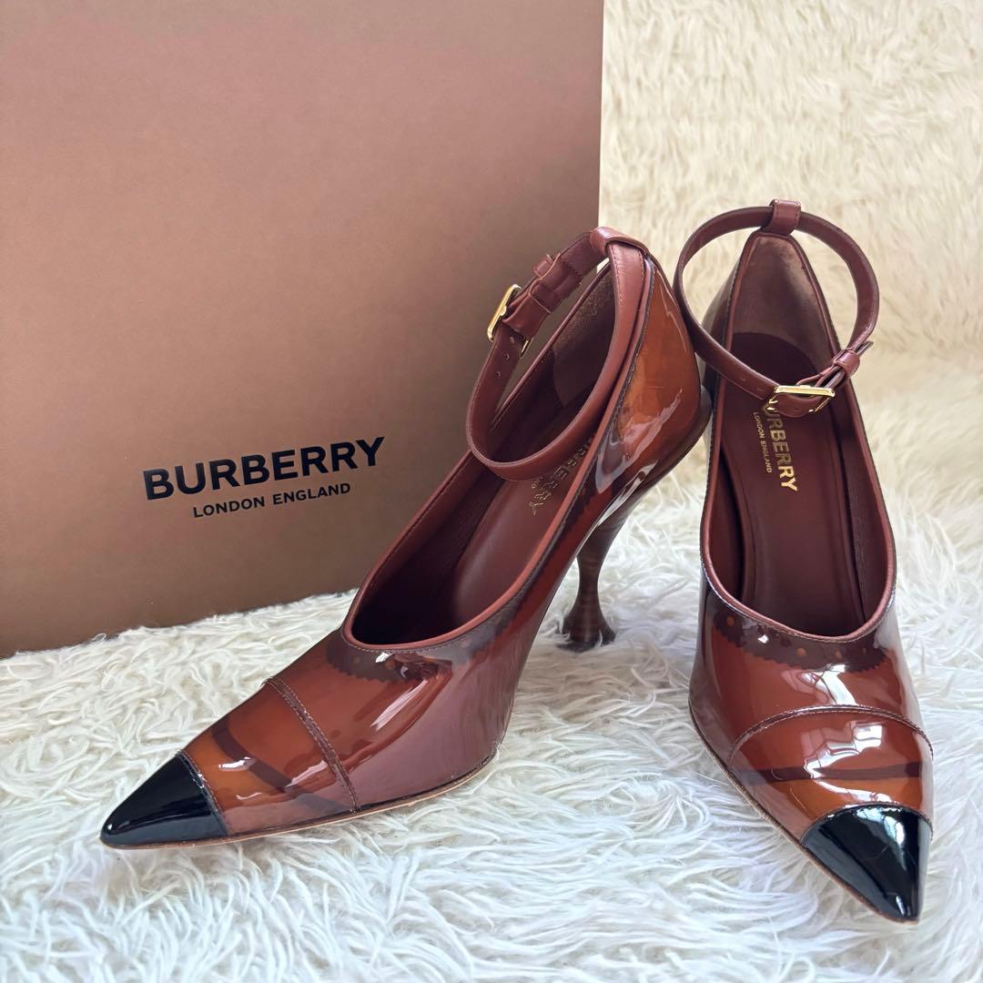 ✨美品　バーバリー　パンプス　ポインテッドトゥ　パテントレザー　エナメル　24