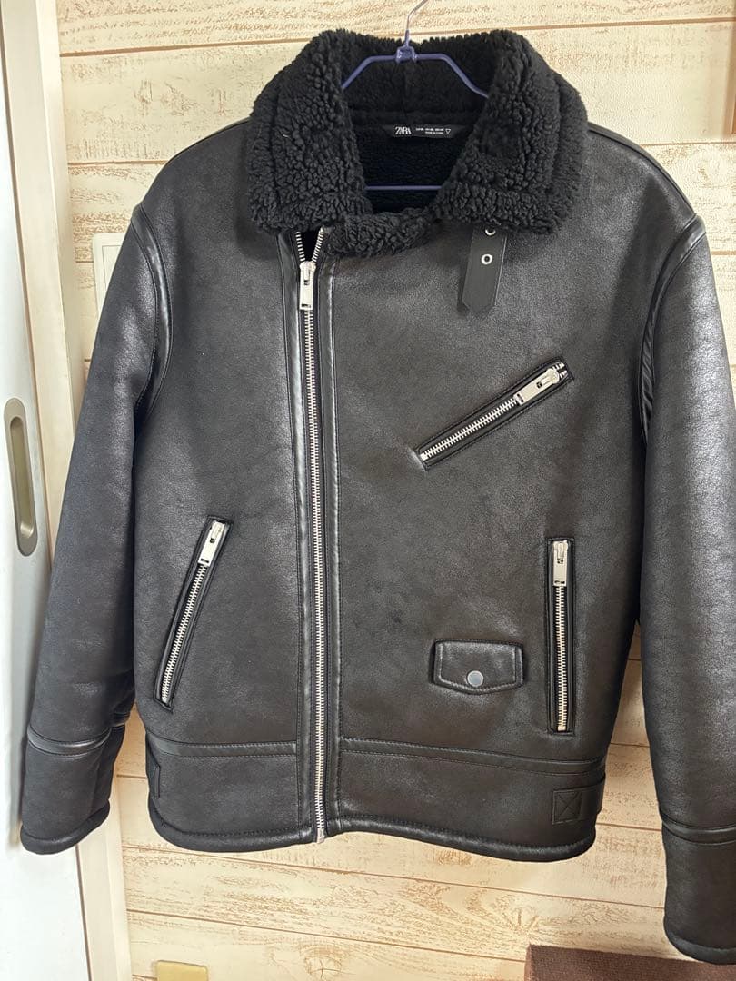 ボア襟付き黒レザーダブルライダースジャケット