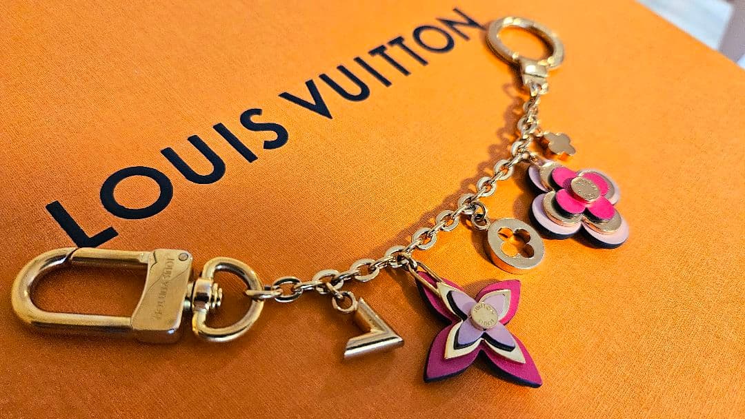 【希少】LOUIS VUITTON バッグ チャーム ゴールドローズ