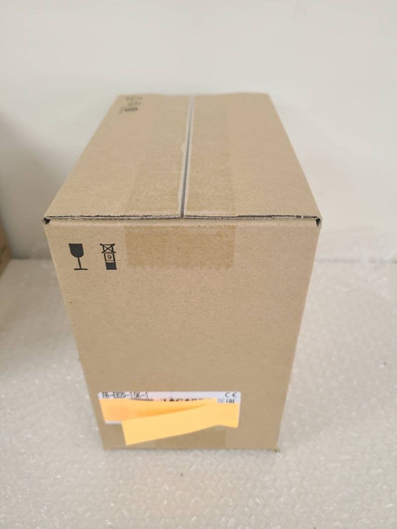 三菱電機インバーターFR-E820-1.5K-1