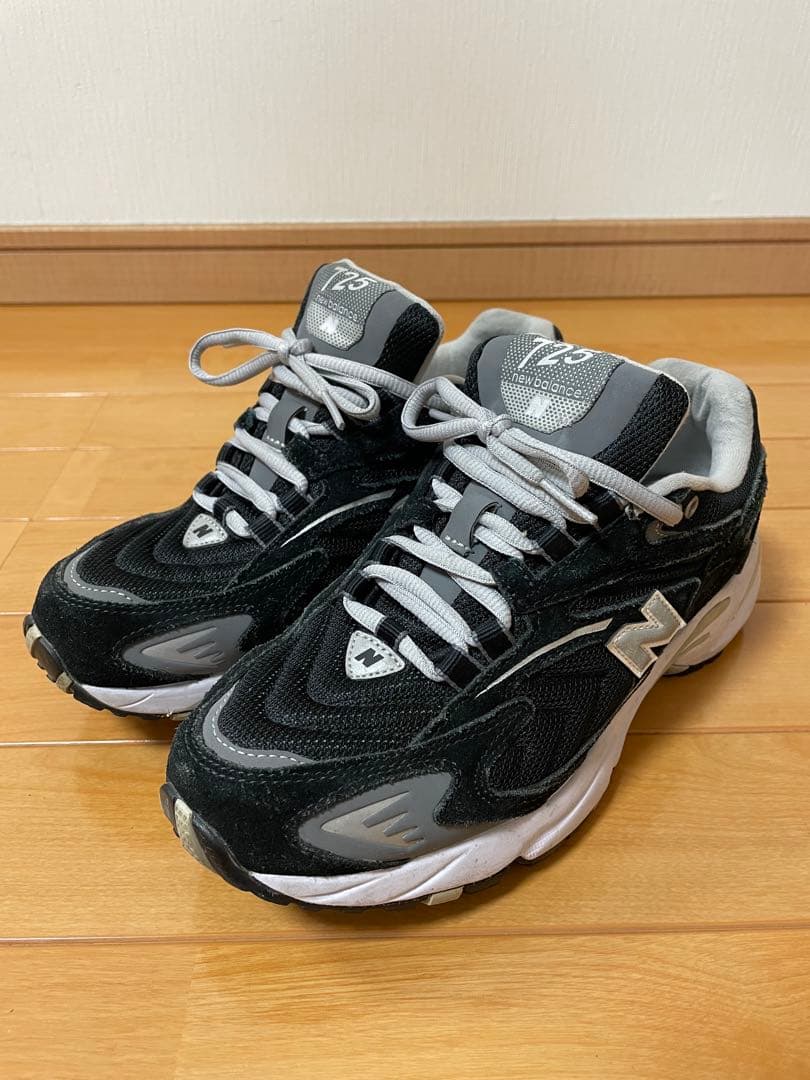 【綺麗！】NEWBALANCE ML725R