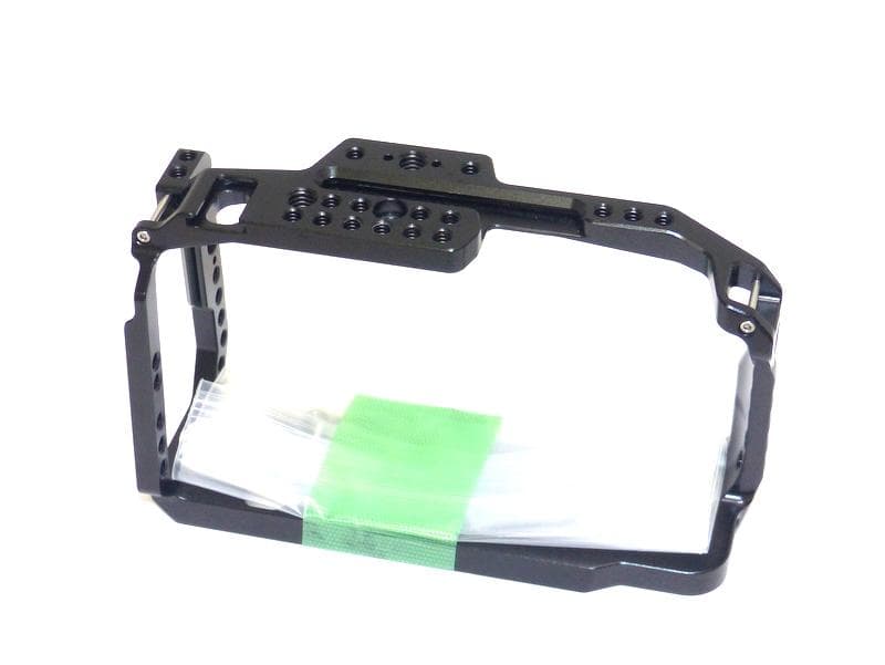 ブラックマジックデザイン BMPCC 4K　マイクロフォーサーズ リグ付