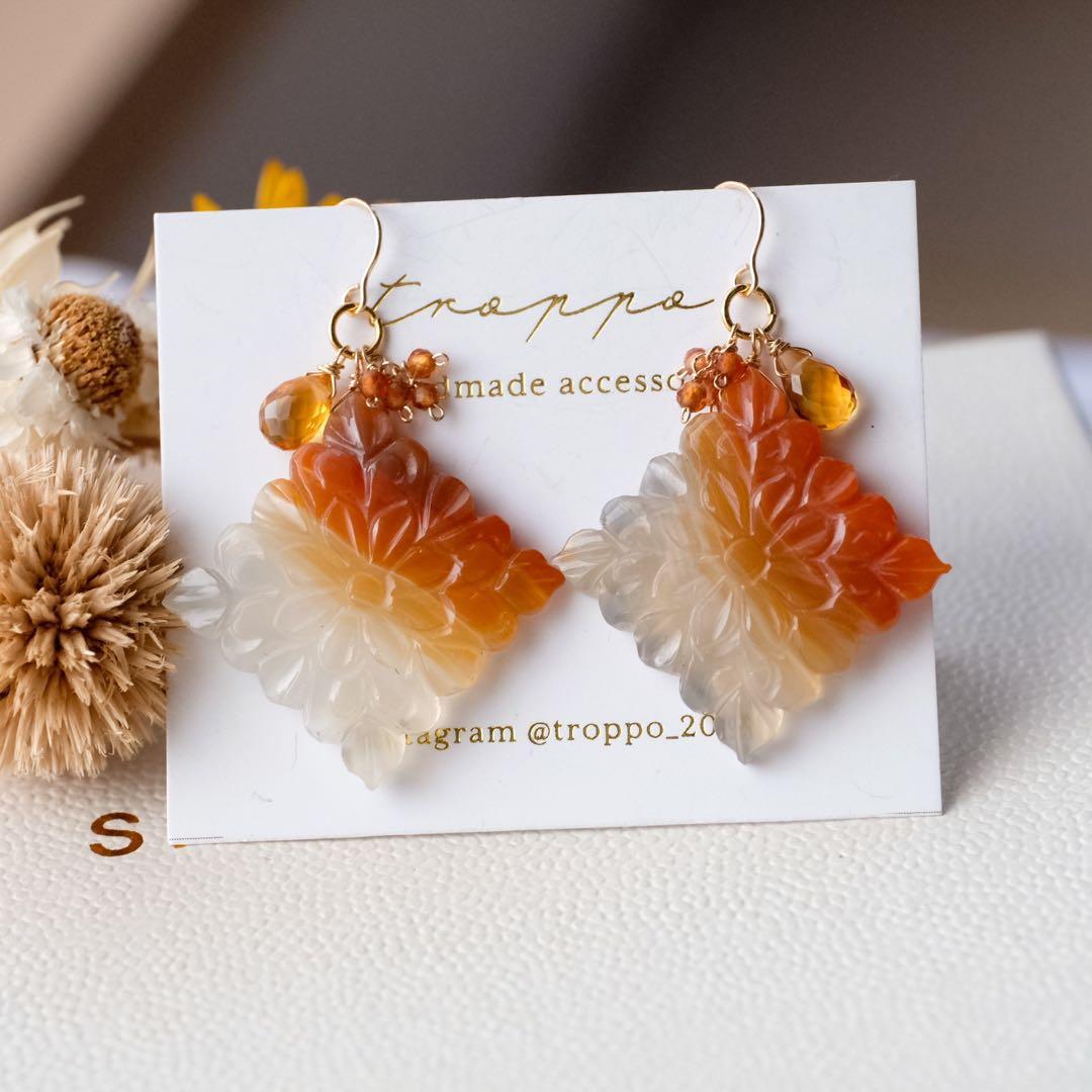 Kaya 様14kgfバイカラーカーネリアン フラワーカービングチャーム