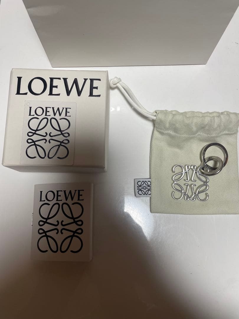 LOEWE ロエベ　ロゴデザイン キーリング