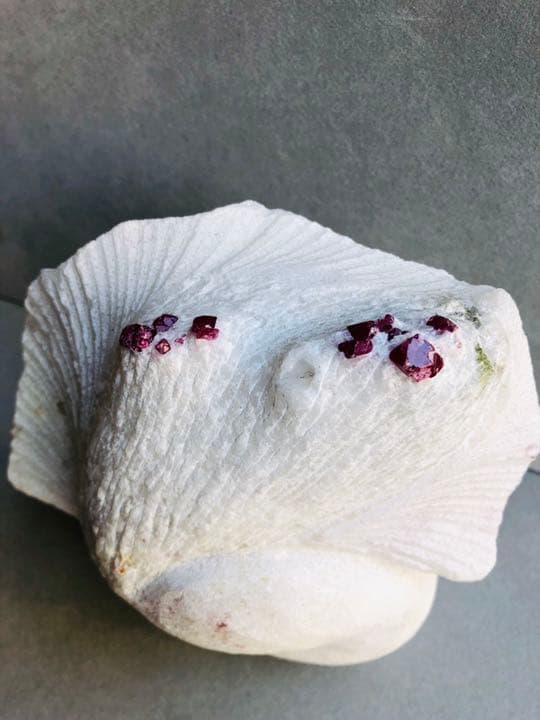 レア天然石レッドスピネル原石 ルース 置物 素材