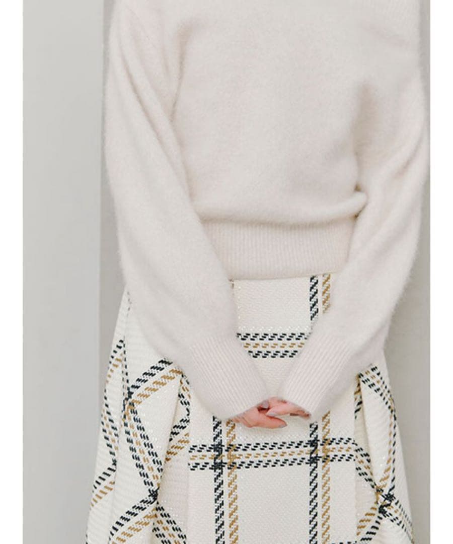 フォックスアルパカオフショルプルオーバー/ アイボリー オフショルダー ニット