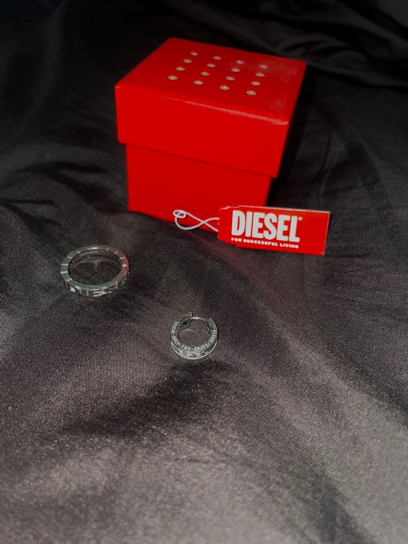 DIESEL シルバーリングとピアスの2点セット