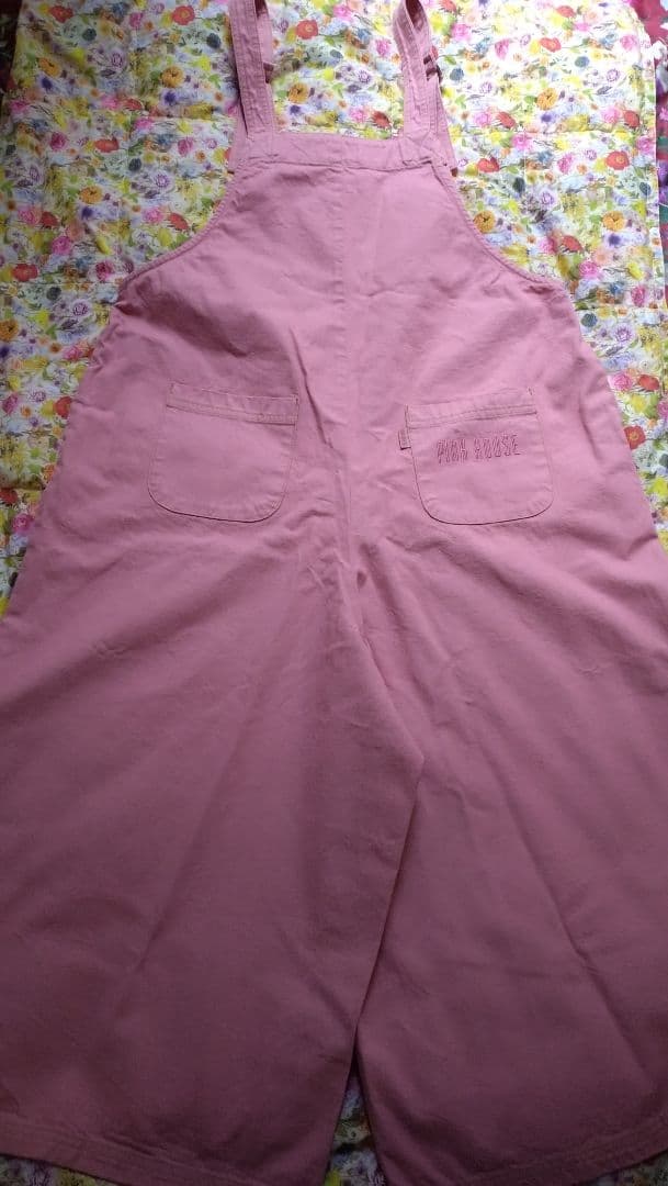 ピンクハウス　ハローキティ　サロペット　ネームワッペン使い