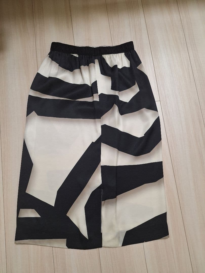 【DRIES VAN NOTEN 】ドリスヴァンノッテン白✕黒タイトスカート