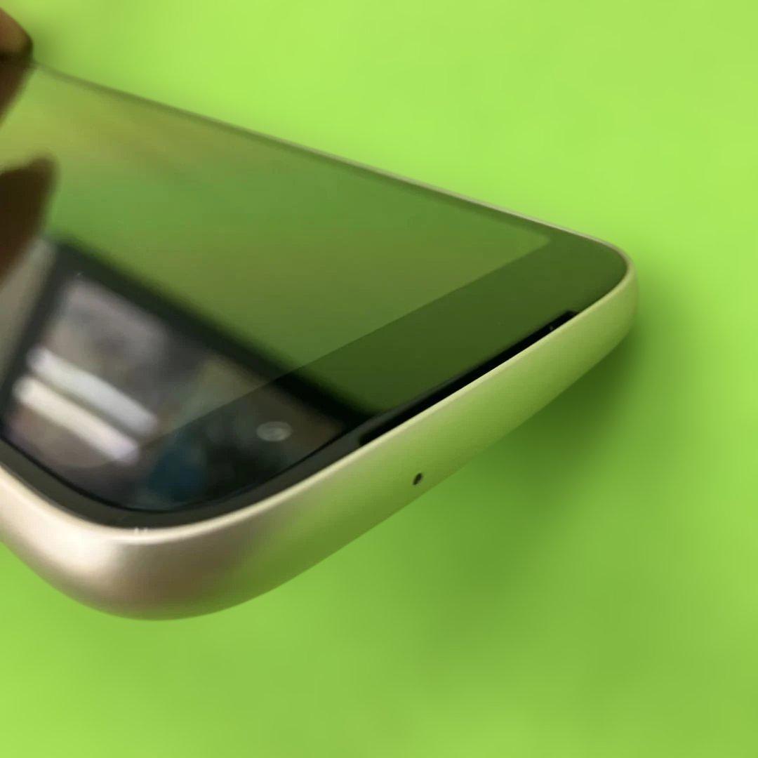 極美品‼️【docomo】F-53E らくらくスマホ　スマートフォン 本体