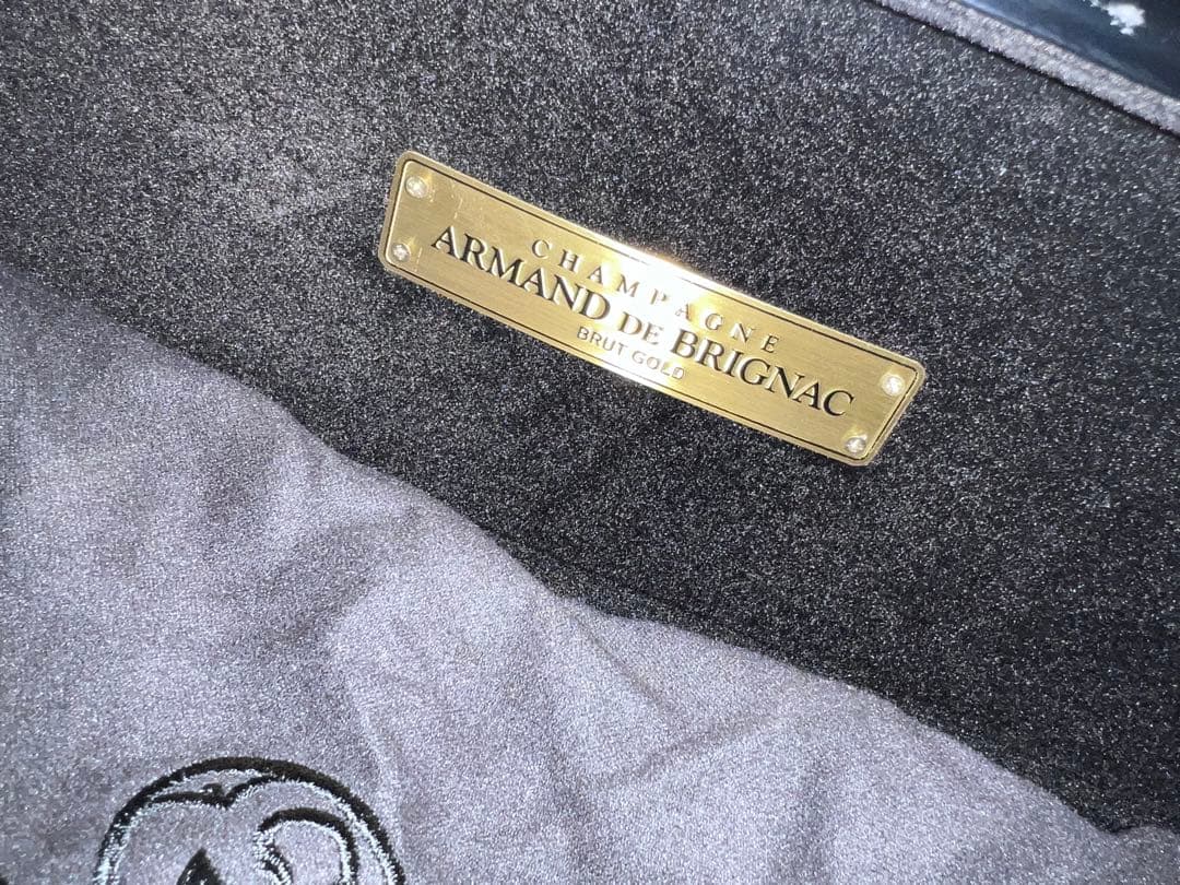 Armand de Brignac ブリュットゴールド　アルマンド　ゴールド