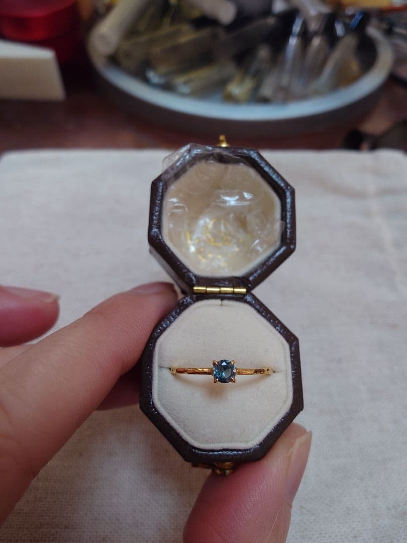 サファーリン　リング　k18 12号