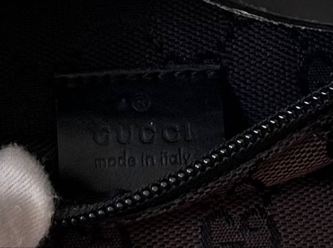 GUCCI グッチ ウエストポーチ ボディバッグ GGキャンバス 黒