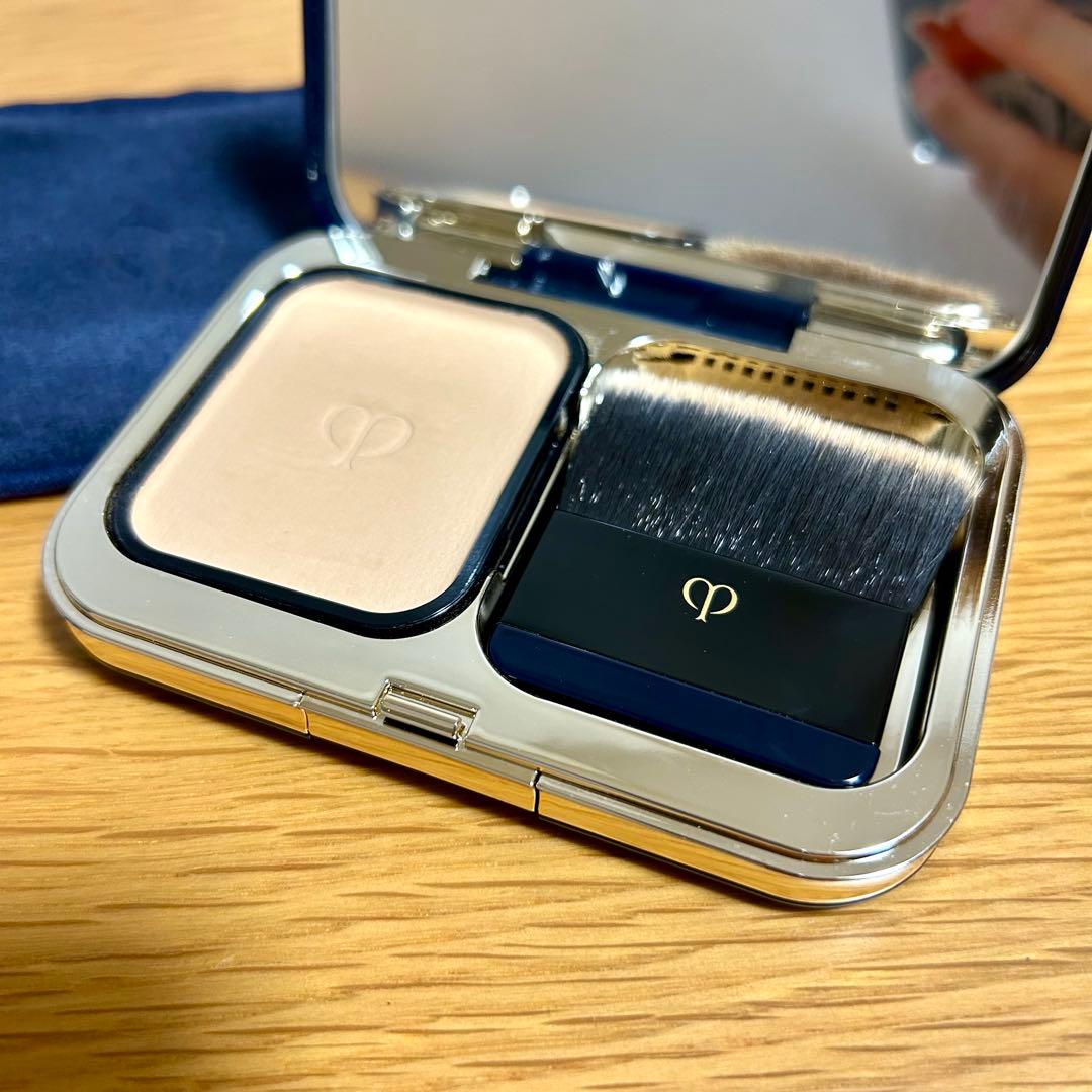 【クレ・ド・ポー ボーテ】パウダーファンデーション　タンプードルエクラⅡ