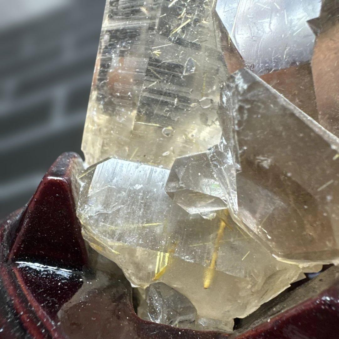 【極上品】希少　ゴールドルチルクォーツ クラスター 光台座付