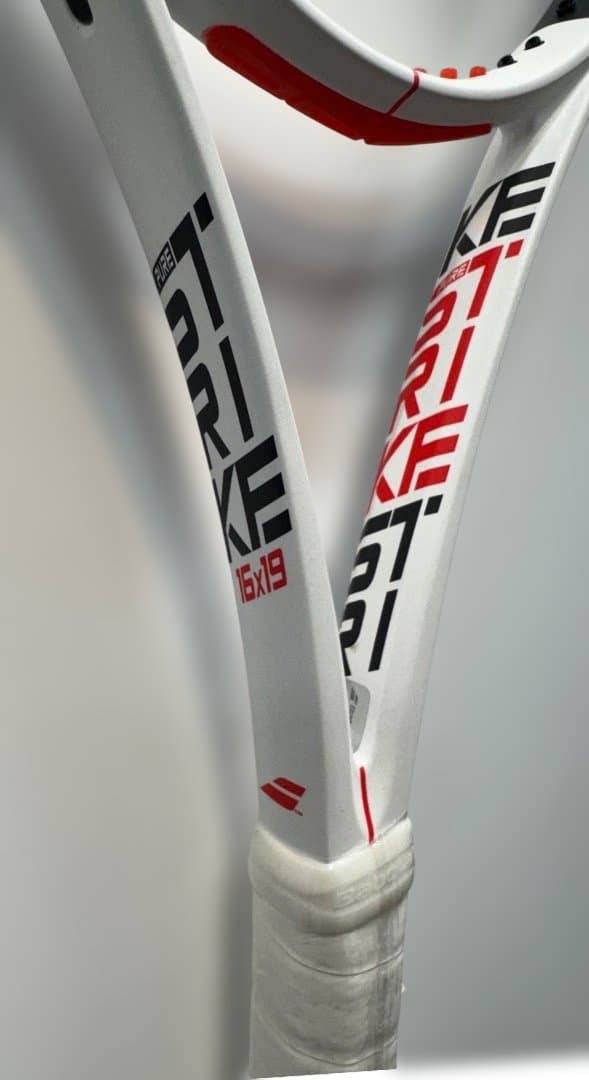 Babolat Pure Strike 98 grip2テニスラケット