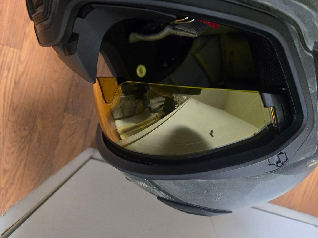 【サイズL】ICONヘルメット AIRFLITEバトルスカー2