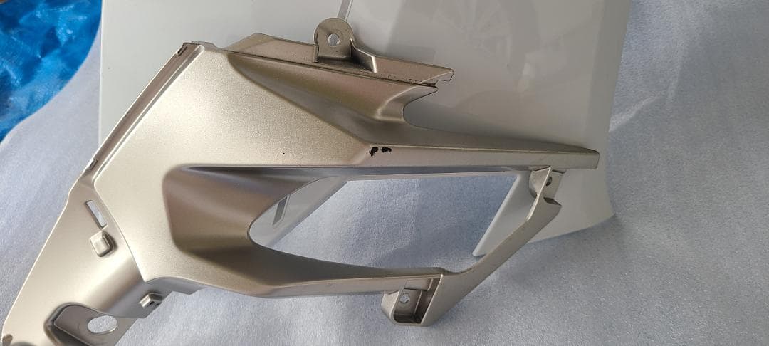 ニンジャ400　パールブリザード23年　右カウルフィン付き