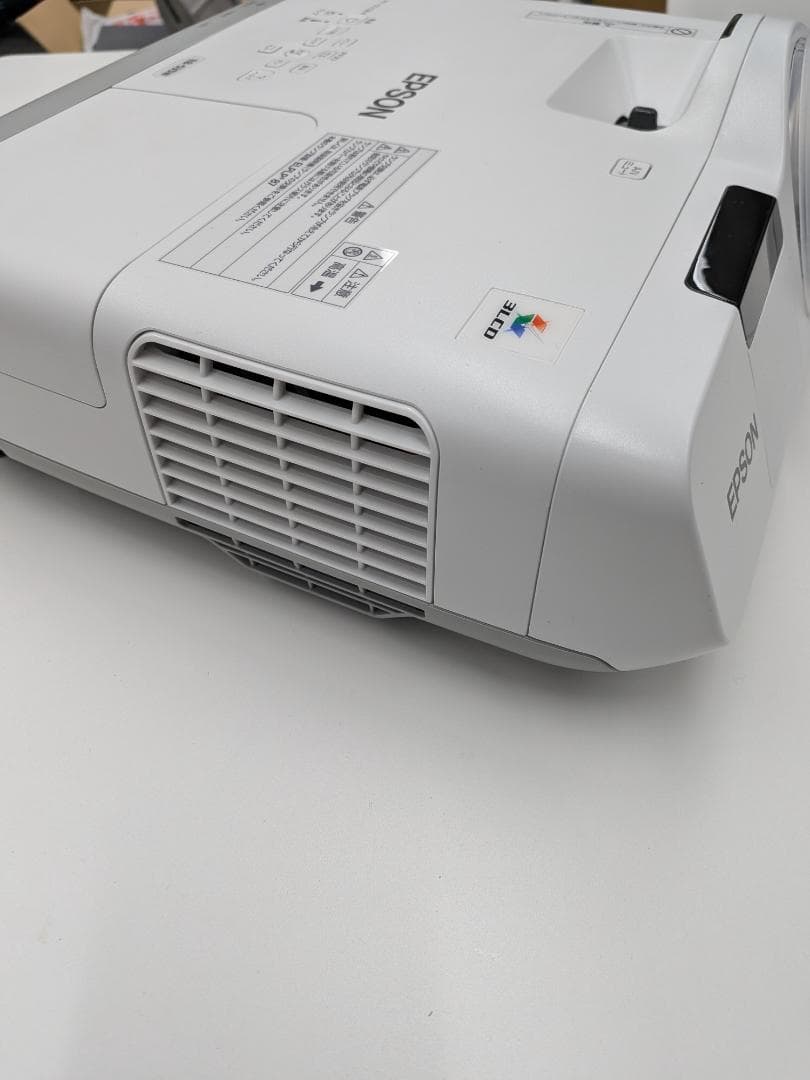 Epson EB-535W プロジェクター本体