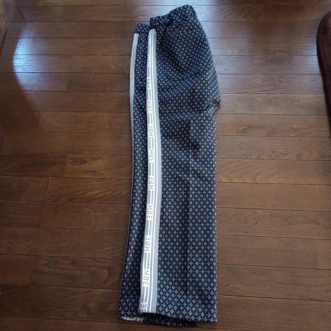 マスターバニー新品タグ付きサイズ４ジャガード生地サイドストライプ近年モデル