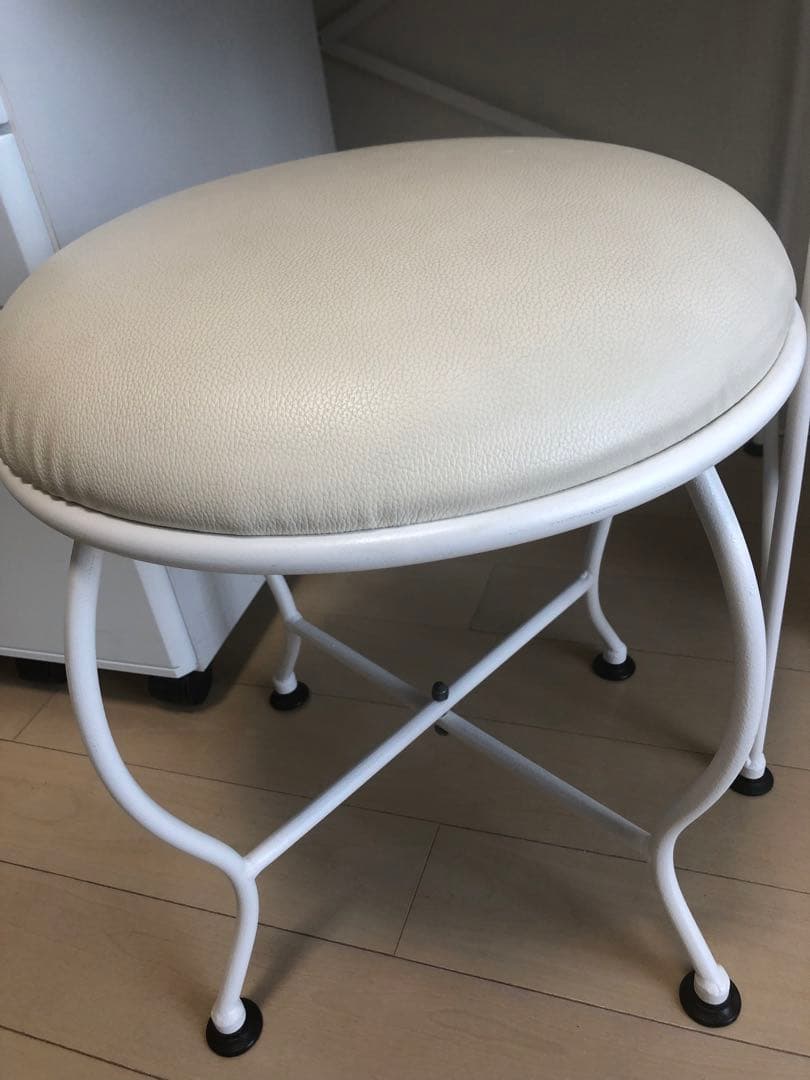 ニトリ　学習机　ワゴン、いす付き　猫脚風　ドレッサー　白