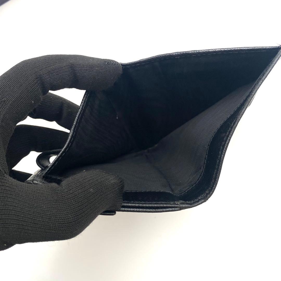 プラダ トライアングル ロゴ サフィアーノ レザー 二つ折り財布 黒 付属品完備