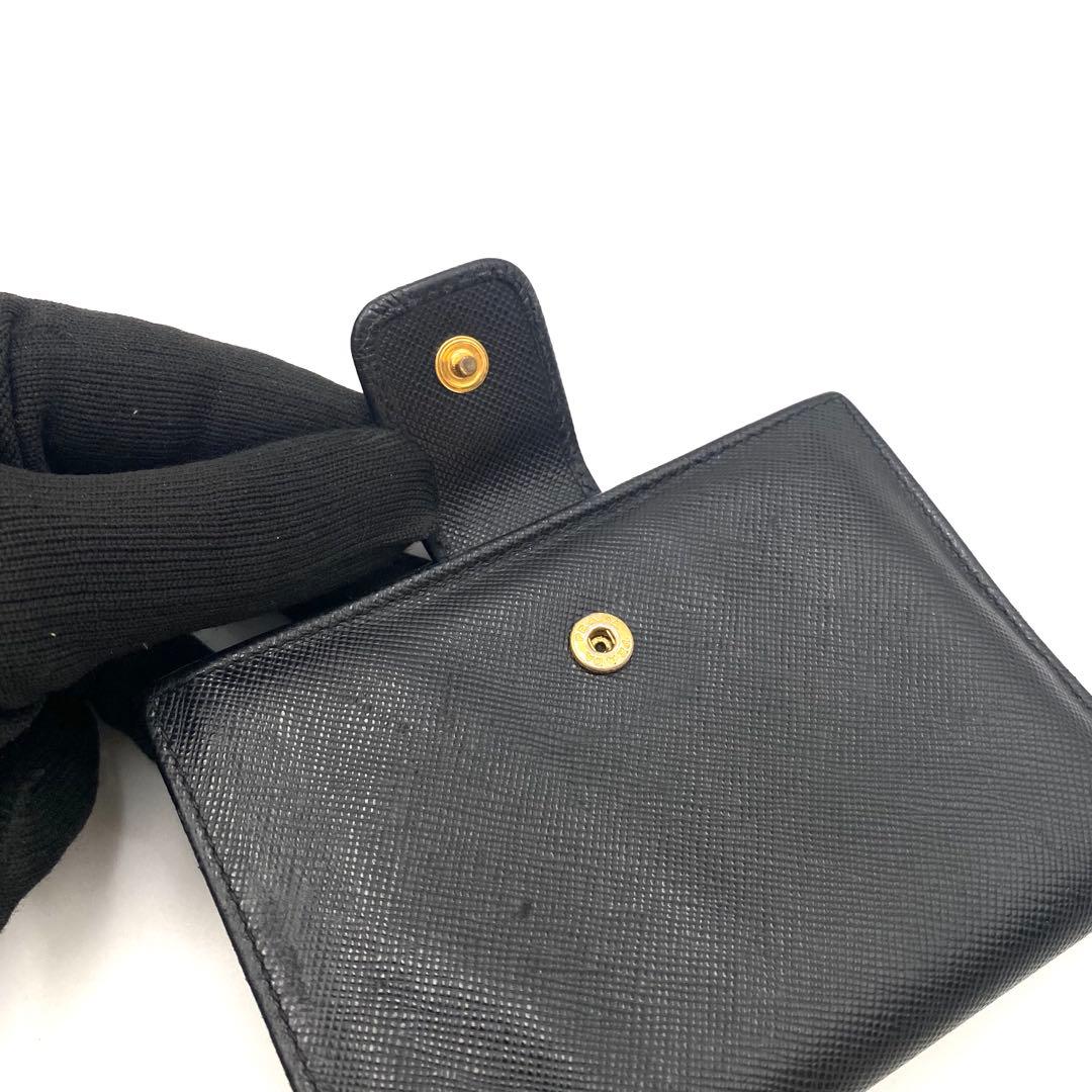 プラダ トライアングル ロゴ サフィアーノ レザー 二つ折り財布 黒 付属品完備