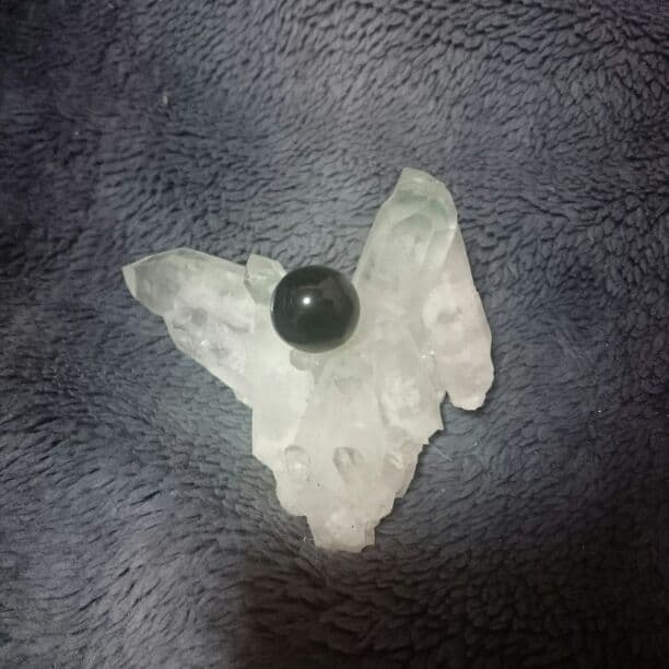 モルダバイトの丸玉