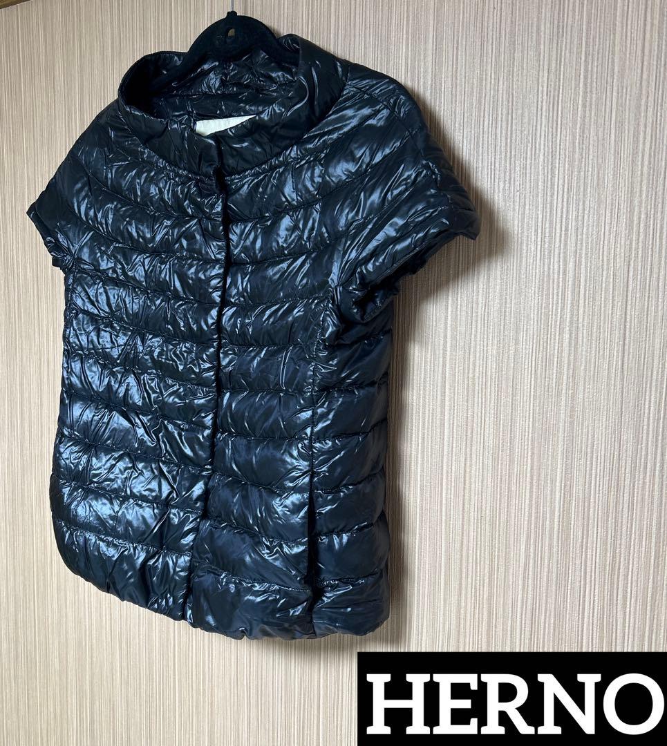 Herno ブラック ダウンベスト ショートスリーブ　サイズ40